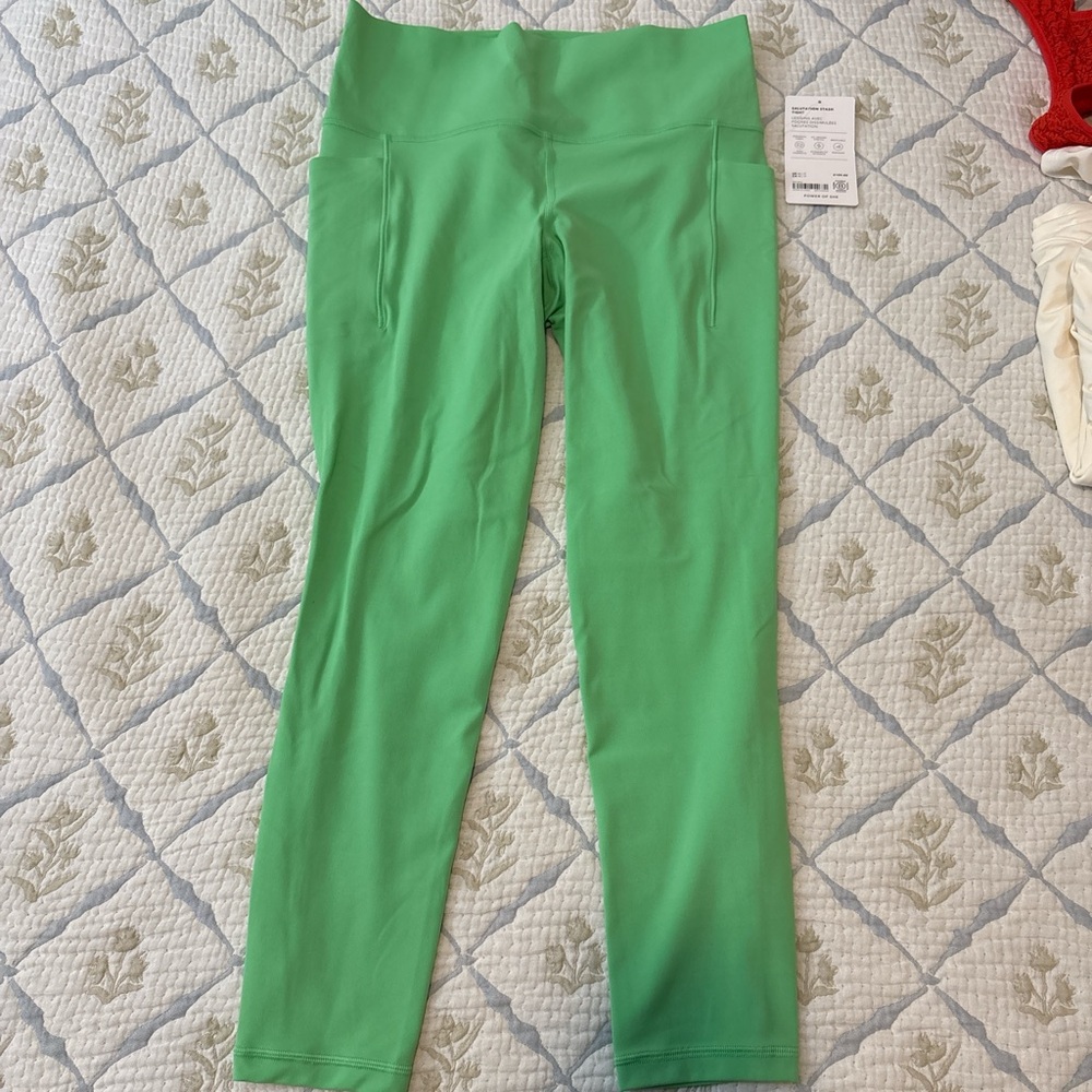 Athleta Green Women's Leggings with pockets
